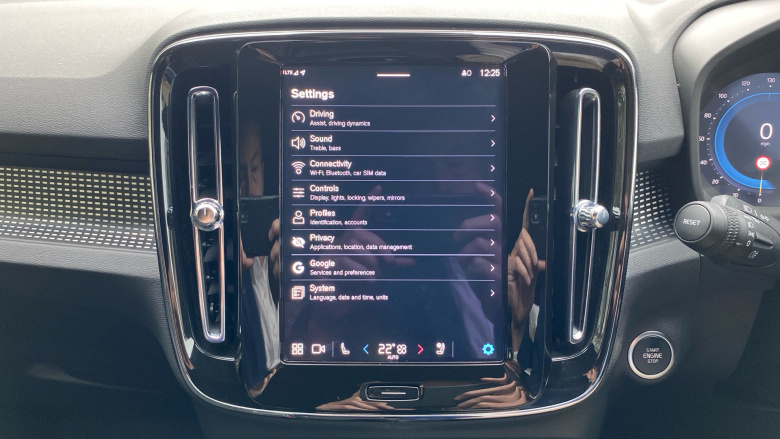 Volvo XC40 2.0 B3P Plus Dark 5dr Auto Petrol Estate